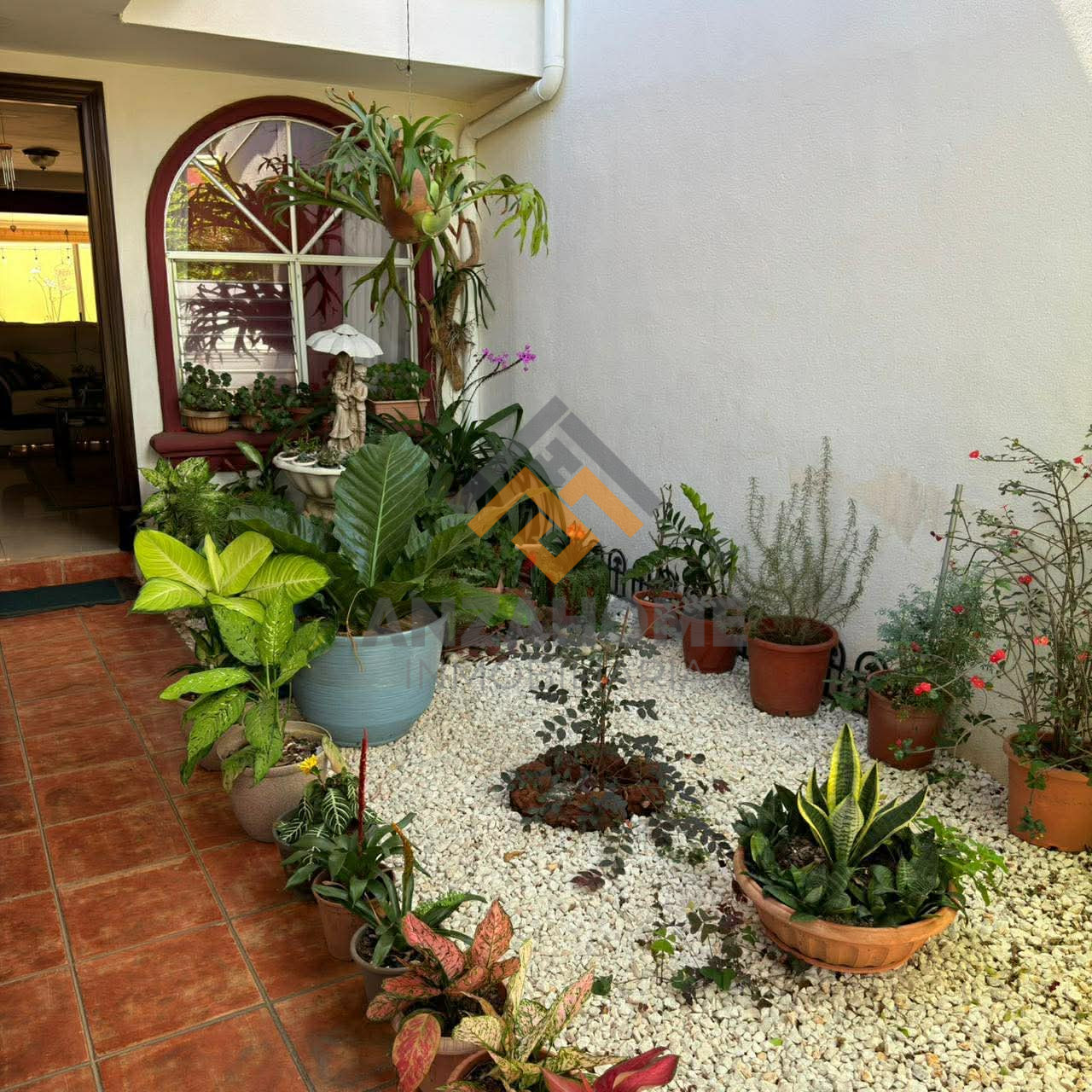 received_990136510110361